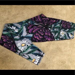 Small Yoga Democracy leggings barely worn